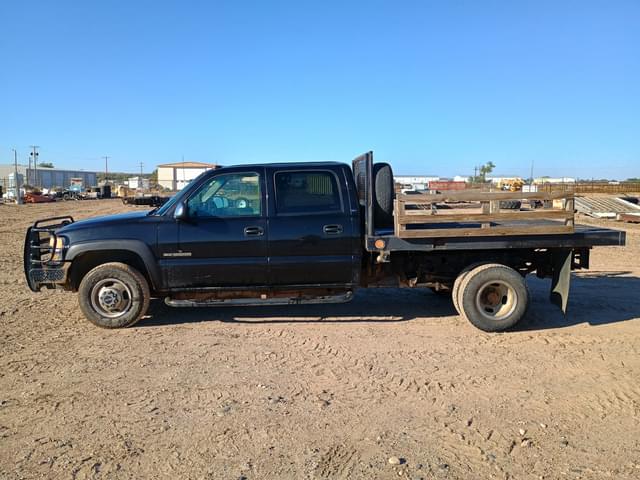 Image of GMC 3500 equipment image 2