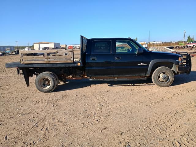Image of GMC 3500 equipment image 4