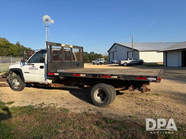 Image of GMC 3500 equipment image 2