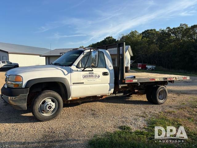 Image of GMC 3500 equipment image 1