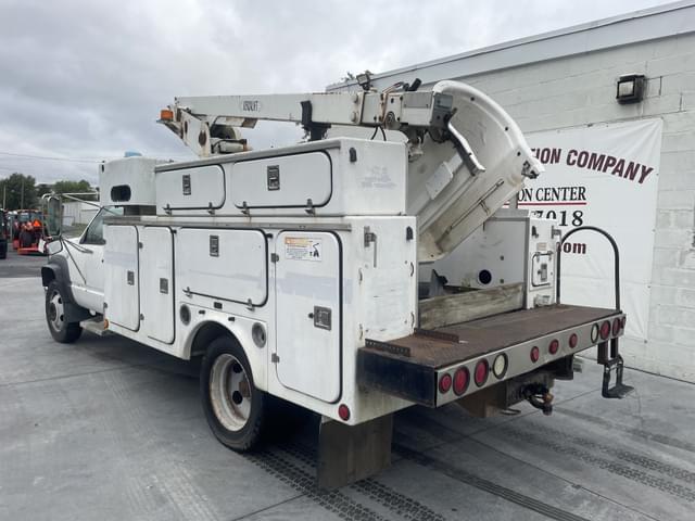 Image of GMC 4500 equipment image 3