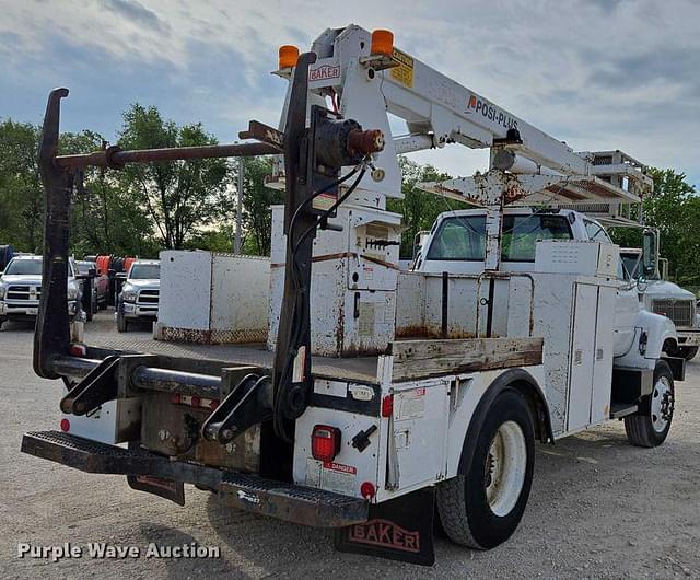 Image of GMC C6500 equipment image 4