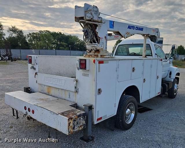 Image of GMC C6500 equipment image 4