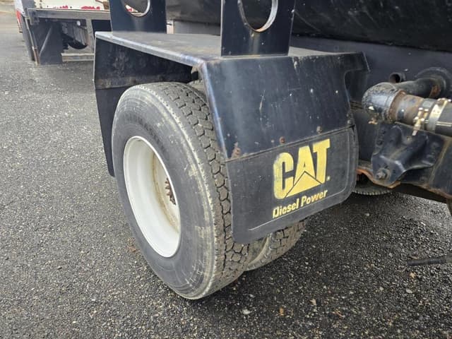 Image of GMC C6500 equipment image 4