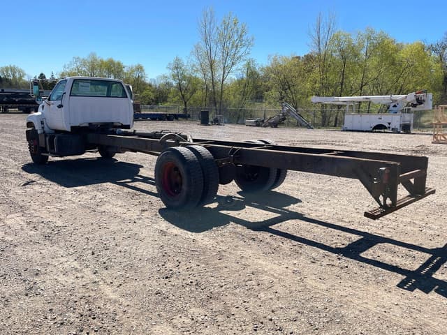 Image of GMC C7500 equipment image 3
