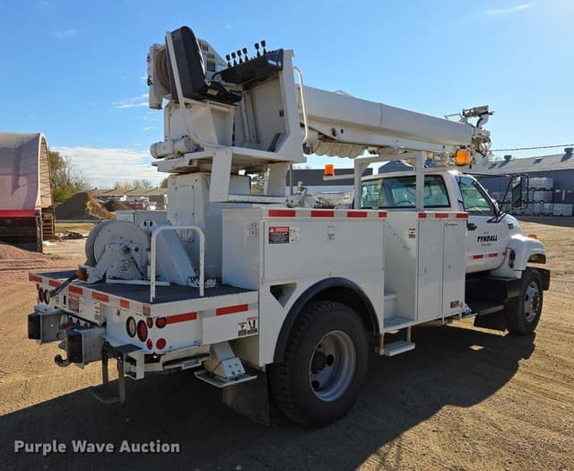 Image of GMC C7500 equipment image 4