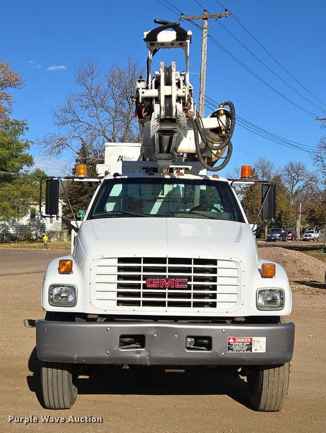 Image of GMC C7500 equipment image 1
