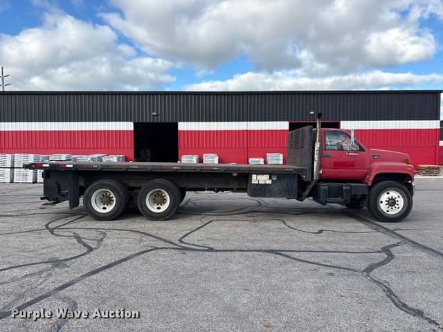Image of GMC C7500 equipment image 3