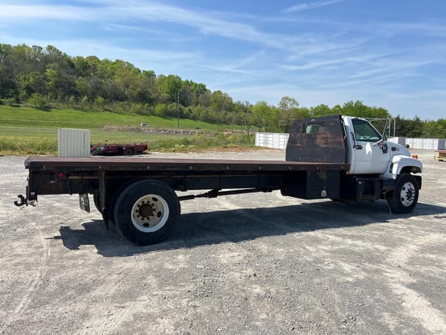 Image of GMC C7500 equipment image 4