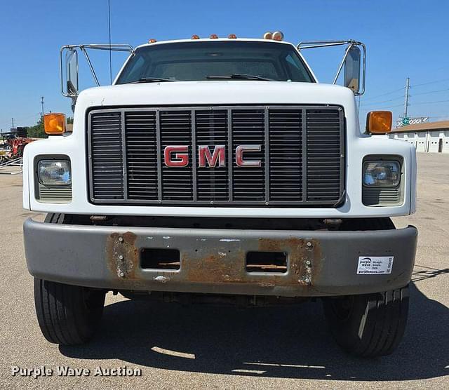 Image of GMC C7500 equipment image 1