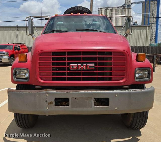 Image of GMC C7500 equipment image 1