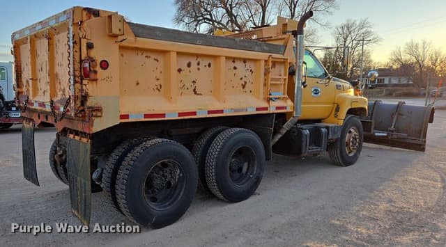 Image of GMC C8500 equipment image 4