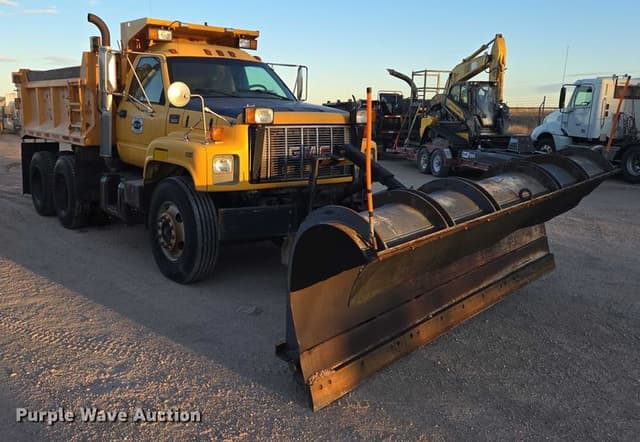 Image of GMC C8500 equipment image 2