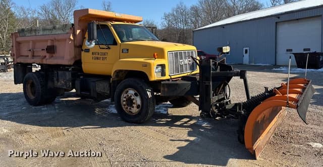 Image of GMC C8500 equipment image 2