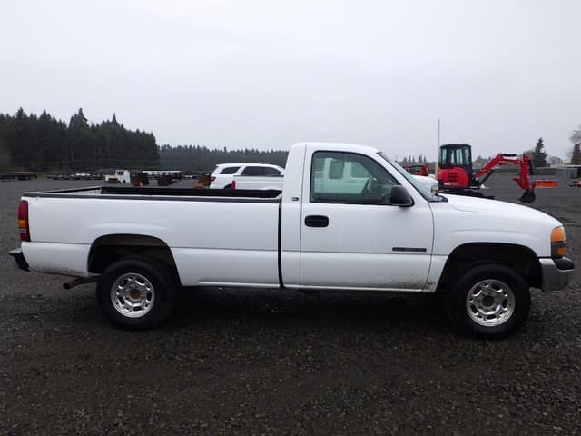 Image of GMC 2500 equipment image 3