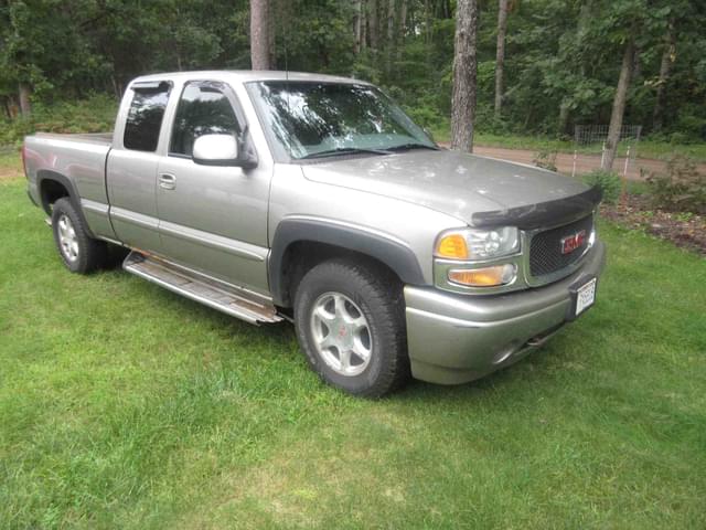 Image of GMC Sierra 1500 equipment image 4