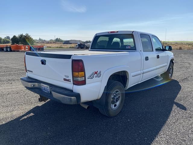 Image of GMC Sierra 1500 equipment image 4