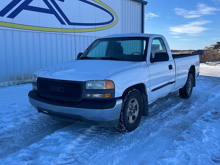 2001 GMC 1500 Equipment Image0