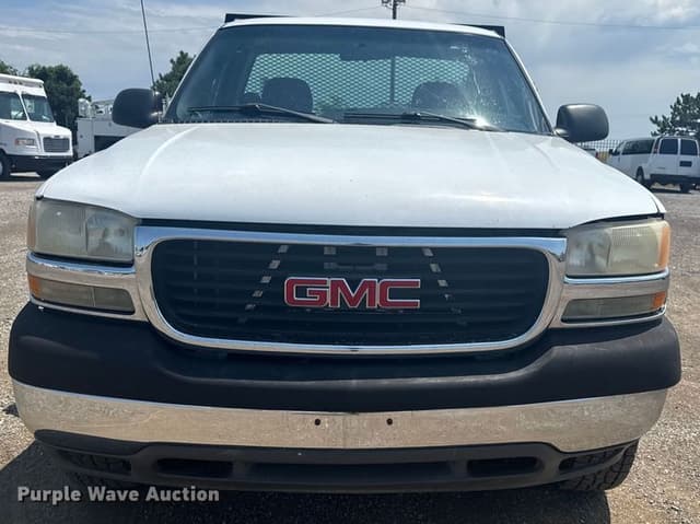 Image of GMC 2500HD equipment image 1