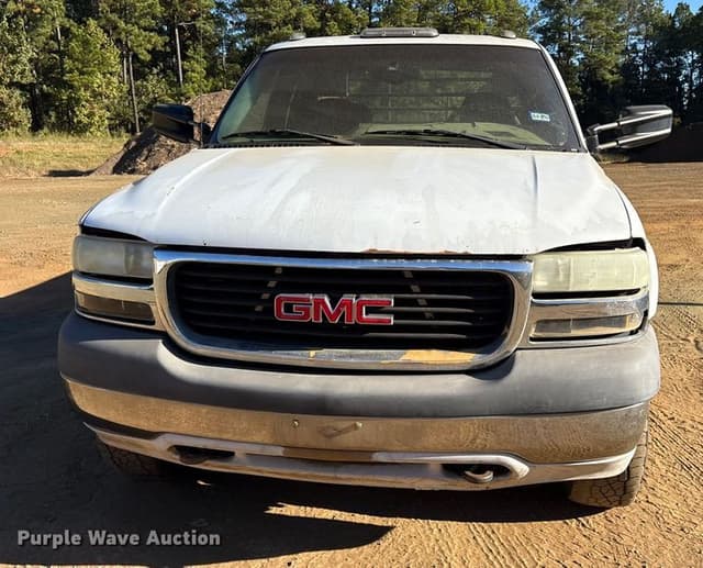 Image of GMC 3500 equipment image 1