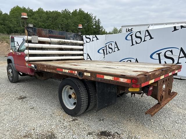 Image of GMC 3500HD equipment image 2