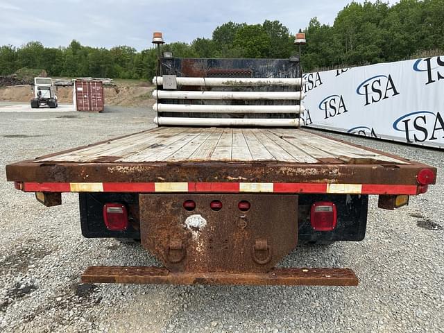 Image of GMC 3500HD equipment image 3