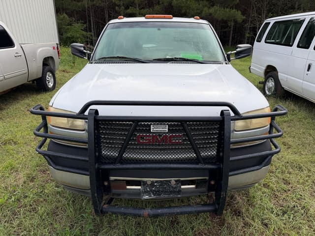 Image of GMC Sierra equipment image 1