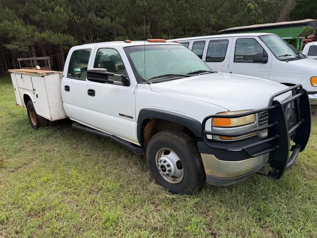 Image of GMC Sierra equipment image 2