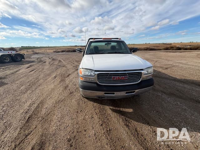 Image of GMC 3500 equipment image 2