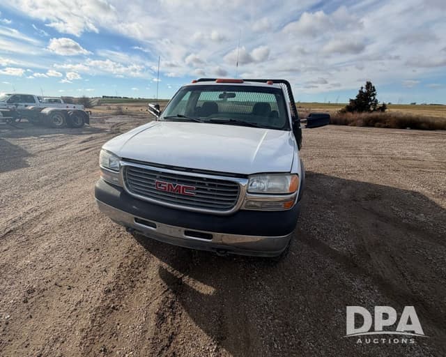 Image of GMC 3500 equipment image 1