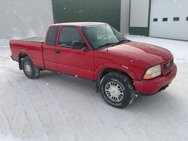 Image of GMC Sonoma equipment image 3