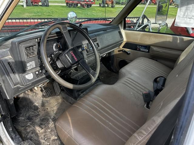Image of GMC TopKick C6500 equipment image 1