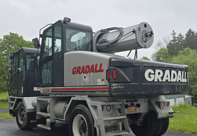 Image of Gradall XL3100 equipment image 1