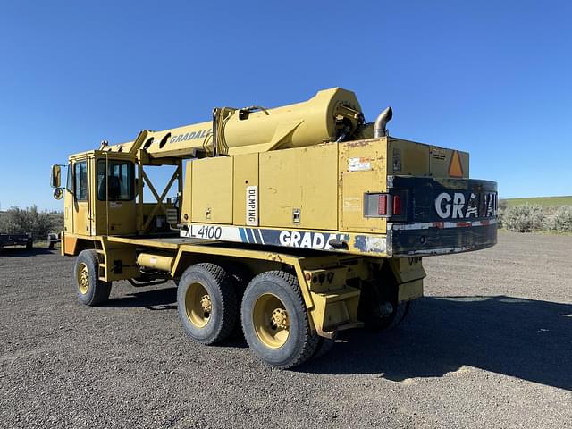 Image of Gradall XL4100 equipment image 3