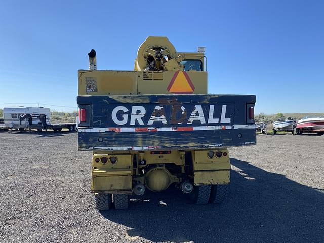 Image of Gradall XL4100 equipment image 4