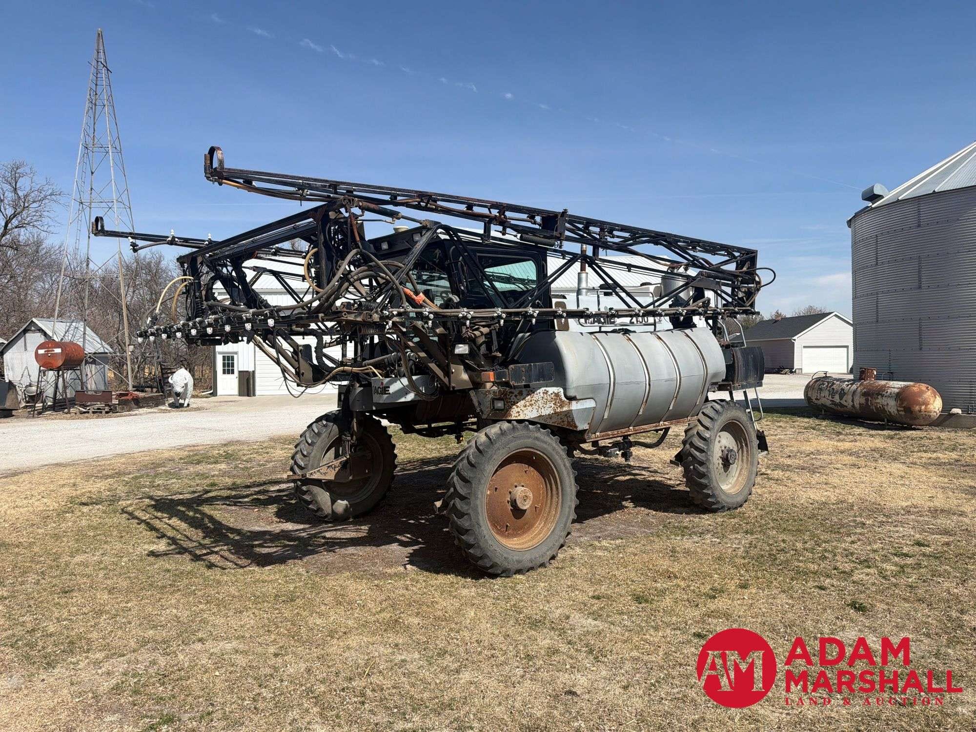 2001 Hagie 2100 Equipment Image0