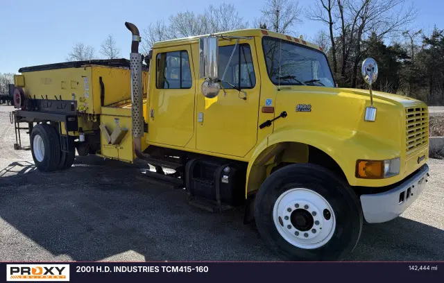 Image of International 4900 equipment image 3