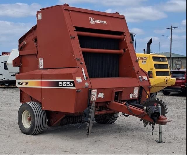 Image of Hesston 565A equipment image 2