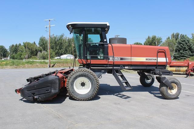Image of Hesston 8450 equipment image 1