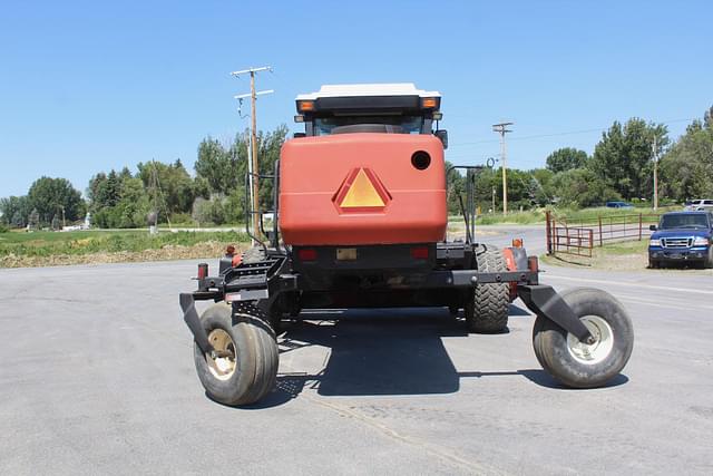 Image of Hesston 8450 equipment image 3