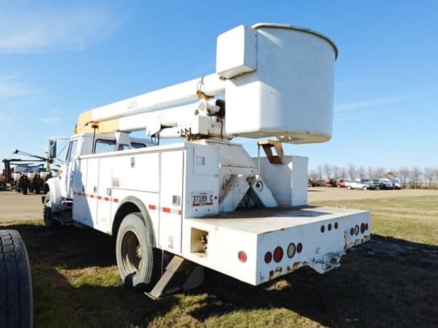 Image of International 4700 equipment image 3