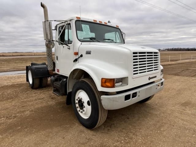 Image of International 4900 equipment image 2