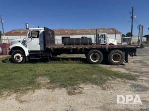 2001 International 4900 Image