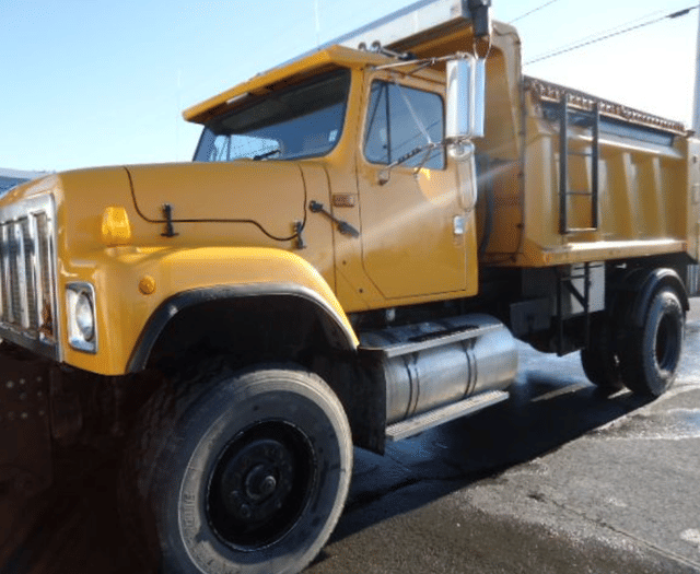 Image of International 2574 equipment image 1