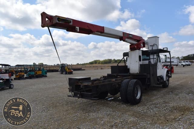 Image of International 4700 equipment image 4