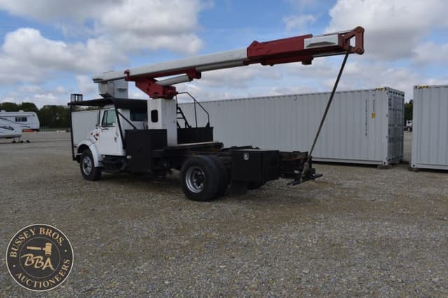 Image of International 4700 equipment image 2