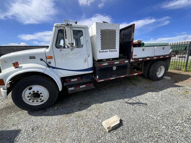 Image of International 4700 equipment image 1