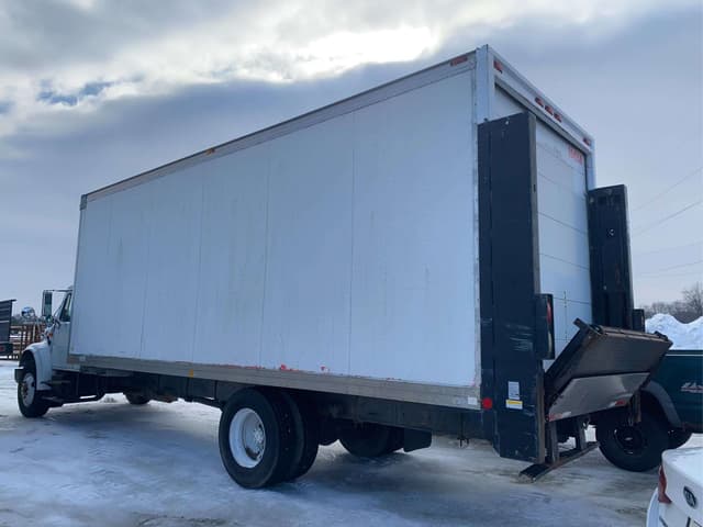 Image of International 4700 equipment image 3