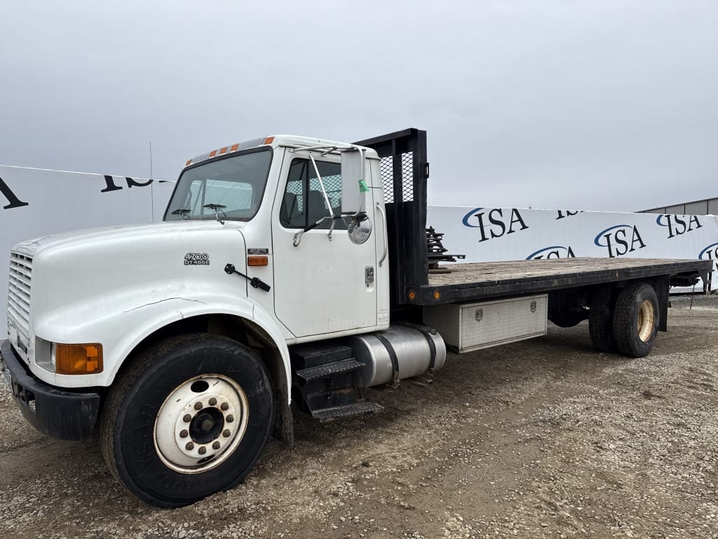 Main image International 4700