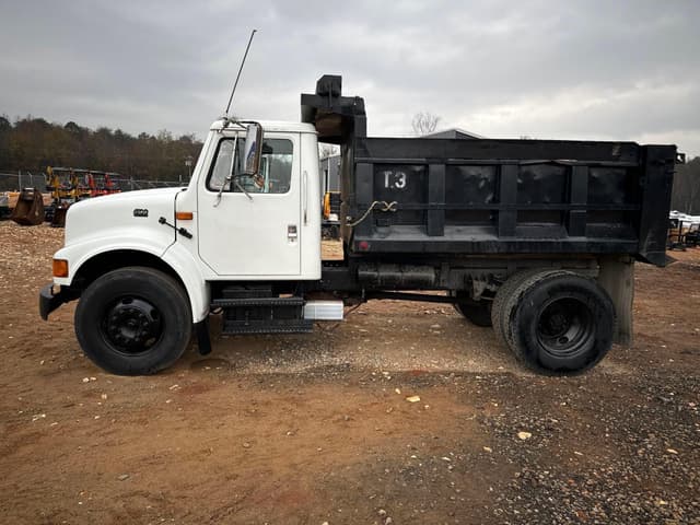 Image of International 4700 equipment image 1